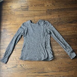 Lululemon Women's Gray Long Sleeve Top, Size 6